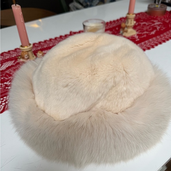 Cream Rabbit Fur Hat - Picture 2 of 5